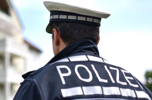 Die Polizei warnt immer wider vor Trickbetrügern, die sich als Familienmitglieder ausgeben. Foto: dpa/Uwe Anspach