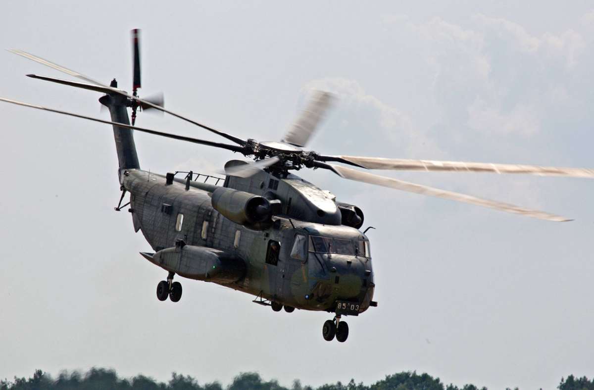 Eine solche Maschine des Typs „CH-53“ ist bei Blaustein gestrandet. (Archivbild) Foto: imago/STAR-MEDIA/STAR-MEDIA