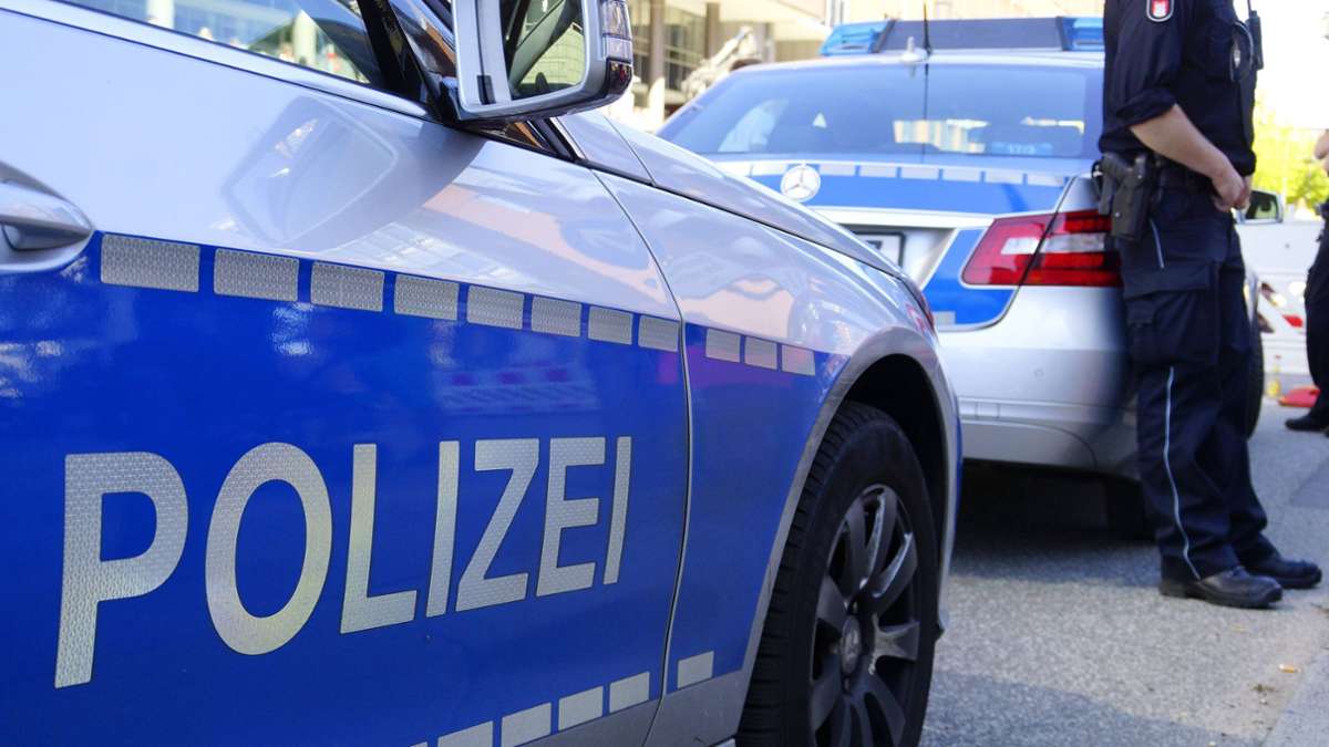 Deutsch-Schweizer Grenze: Mann verbunkert sich  in Auto  und will „die Alliierten“ rufen