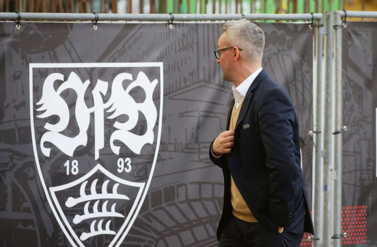 Alexander Wehrle blickt  mit dem VfB Stuttgart schwierigen Zeiten entgegen. Foto: Baumann