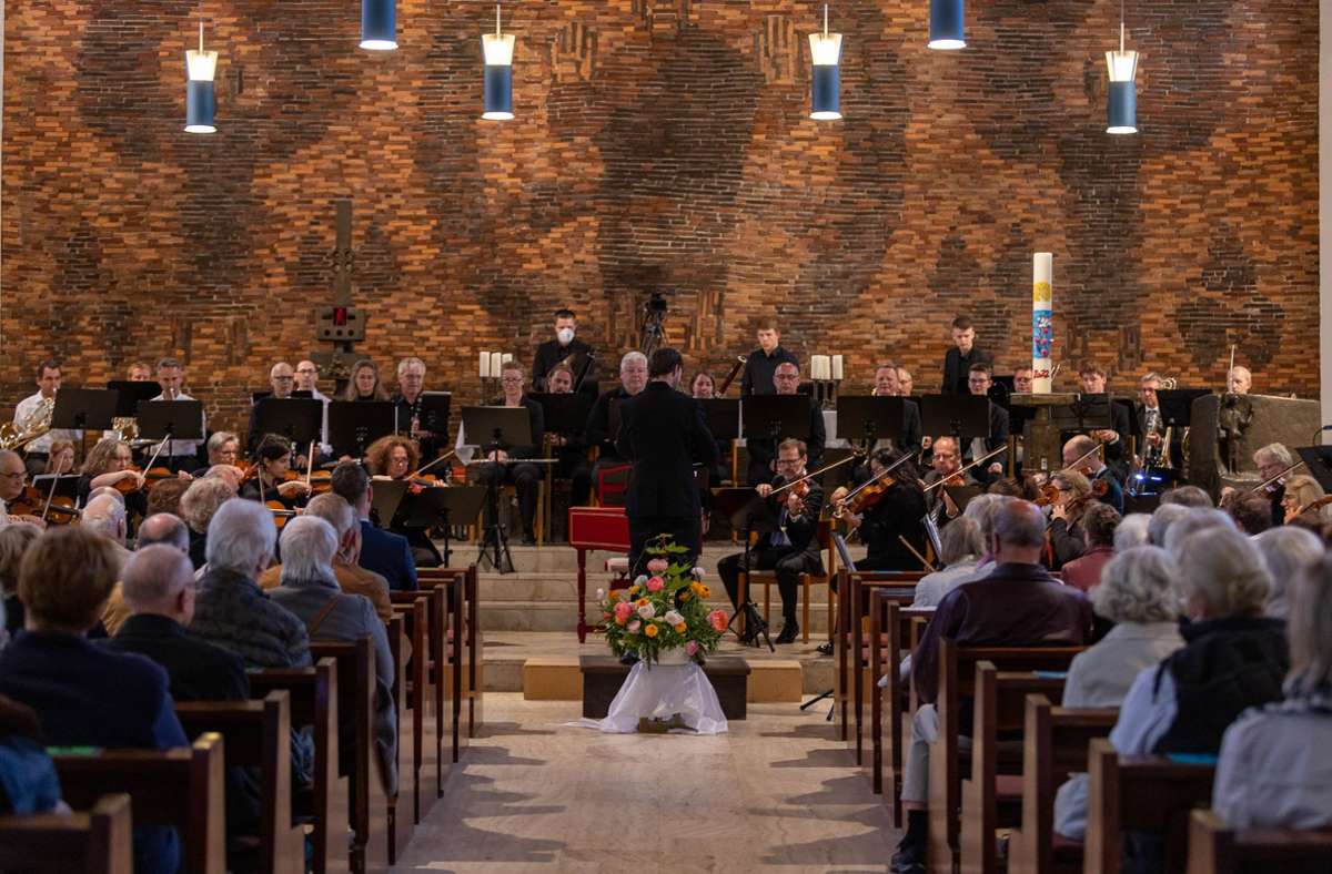 Böblinger Kirchenmusikreihe: Sindelfinger Sinfonieorchester beim Orgelfrühling