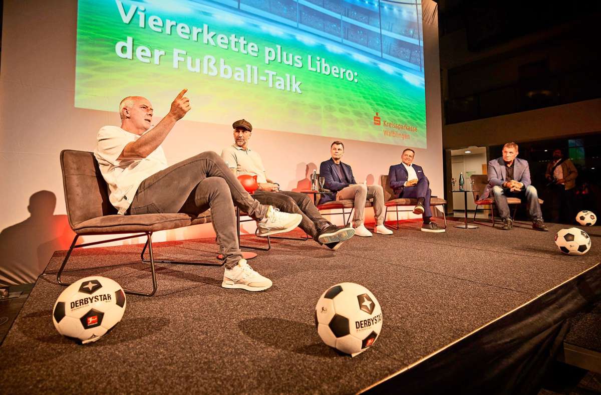 Ex-Nationalspieler talken in Waiblingen: Fußball-Experten scheitern an der falschen Neun