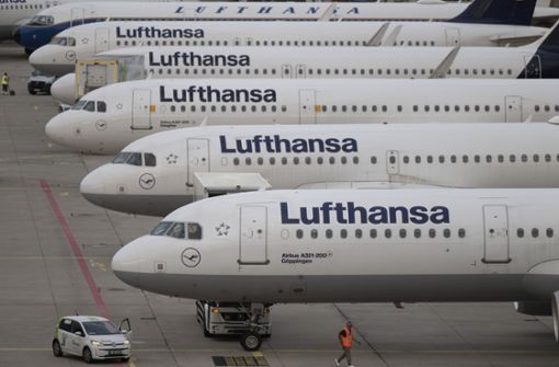 Wegen eines Missgeschicks auf einer Baustelle mussten Lufthansa-Flieger in Frankfurt am Mittwoch stundenlang am Boden bleiben. Foto: dpa/Boris Roessler