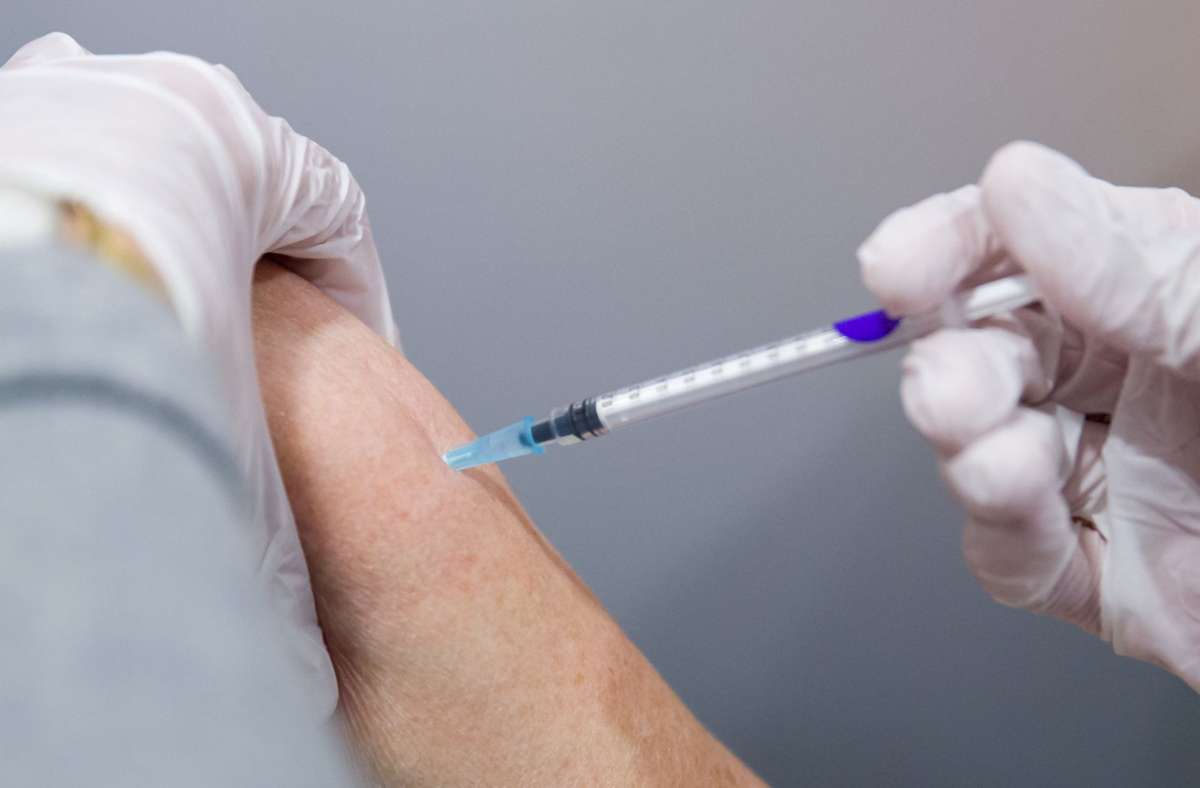 Coronapandemie: Auch Bayern gibt offenbar alle Corona-Impfstoffe in Arztpraxen frei