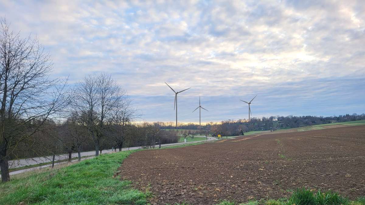 Windräder  zwischen  A81 und Gemeinde: Fall Schwieberdingen zeigt: Kommunen verlieren Einfluss auf Windkraft