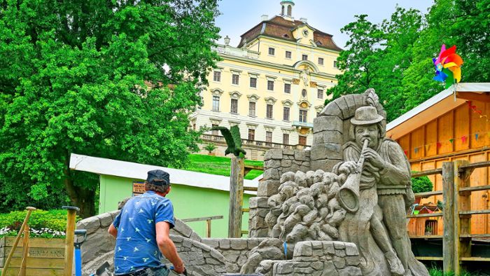 Sandkunst im Blühenden Barock: Märchenhafte Skulpturen bevölkern den Schlossgarten