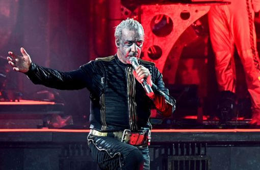 Till Lindemann bei einem seiner Konzerte. Foto: dpa/Malte Krudewig