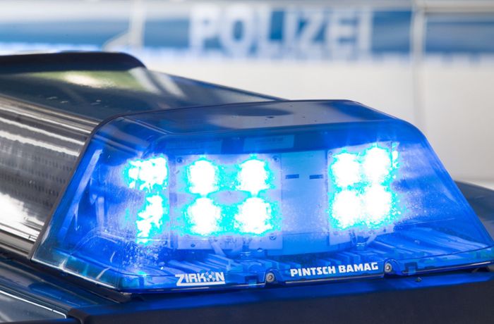 58-Jähriger baut Unfall in Sindelfingen: Mann will Verkehrskontrolle entkommen