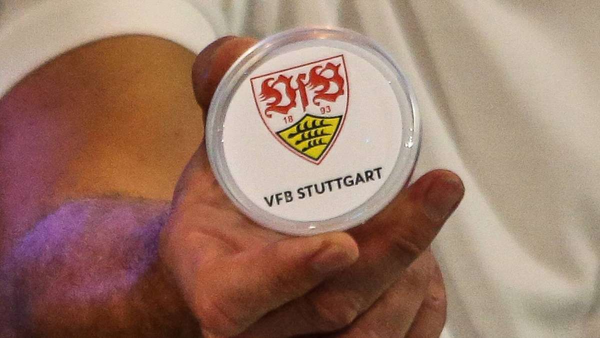 Auch die Kugel des VfB  wird am Sonntag im Lostopf sein – nach dem 1:0-Sieg beim 1. FC Nürnberg sind die Stuttgarter unter den letzten vier Mannschaften im DFB-Pokal.