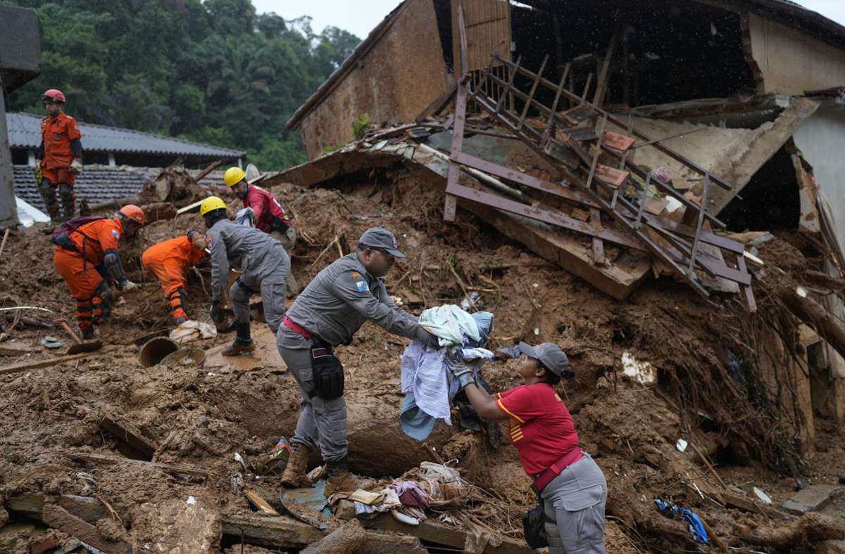 Rio de Janeiro: Mindestens 120 Tote nach Erdrutschen  –  wieder Regen