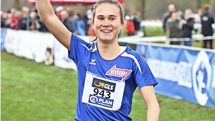 Mia Jurenka wird deutsche U20-Meisterin im Crosslauf