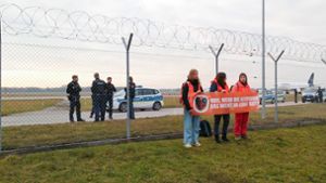 Landebahn wegen Klimaprotests gesperrt