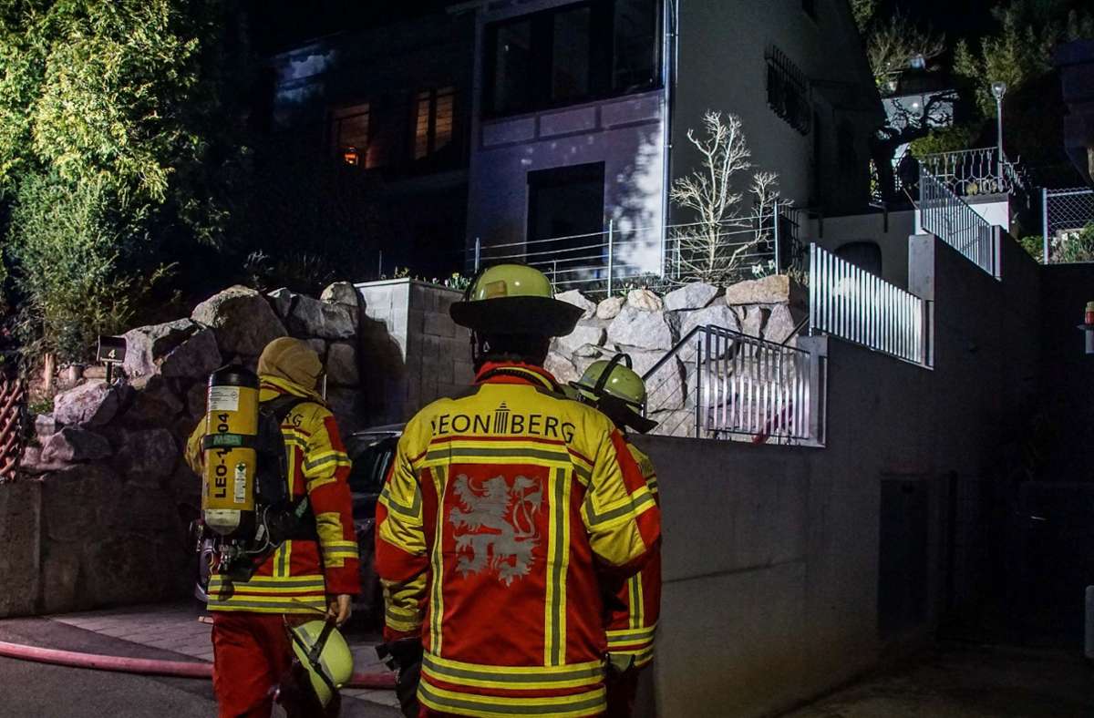 Feuerwehreinsatz in Leonberg: Gartenabfälle geraten in Brand