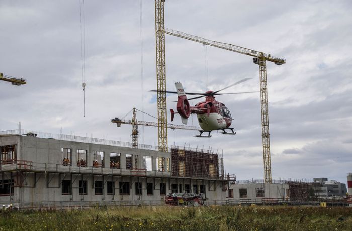 Baustelle des Flugfeldklinikums Böblingen/Sindelfingen: Arbeiter stürzt vier Meter in die Tiefe