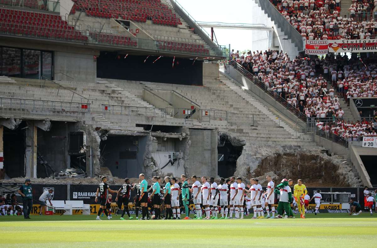 Die Heimspielstätte des VfB Stuttgart ist noch für längere Zeit eine Baustelle.