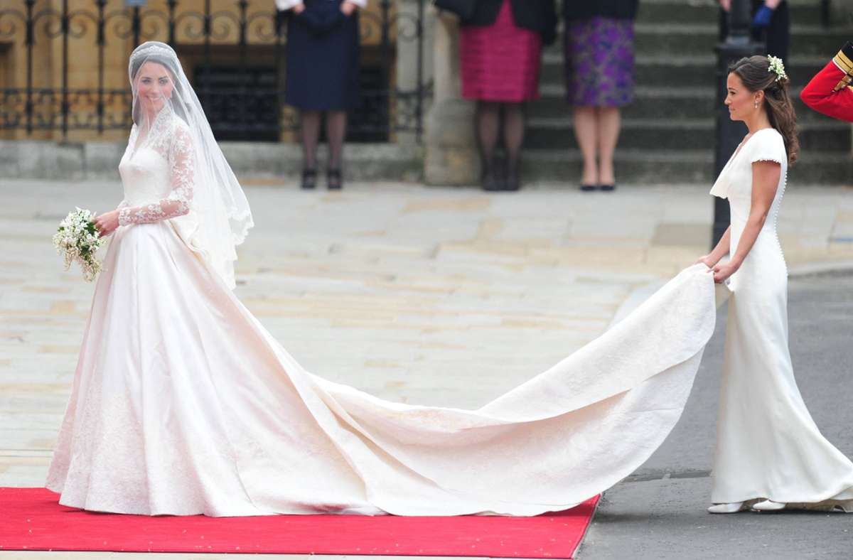 Prinzessin Kate bei ihrer Hochzeit am 29. April 2011. Das Kleid war ein Entwurf der Designerin Sarah Burton.