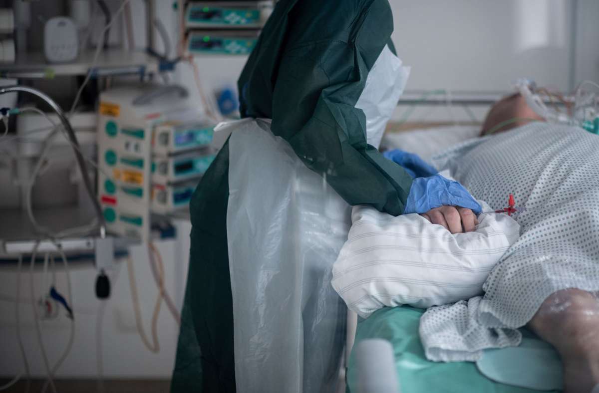 Corona-Pandemie: Über 100.000 Pflegekräfte laut WHO an Covid-19 gestorben