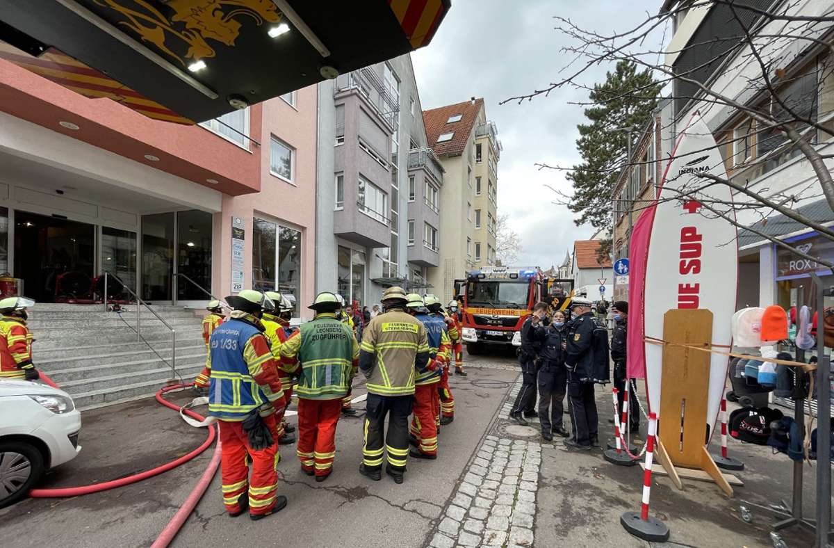 Brand in Leonberg: Feuerwehreinsatz am Seedammcenter