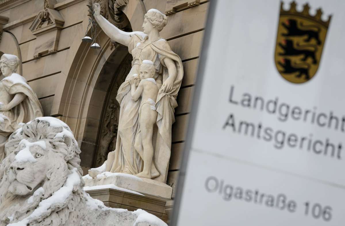 Urteil in Ulm: Lange Haft für junge Männer nach brutalem Angriff auf einen Polizisten